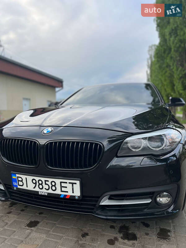 Седан BMW 5 Series 2015 в Хмільнику