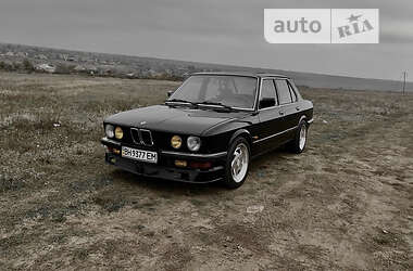 Седан BMW 5 Series 1985 в Одессе