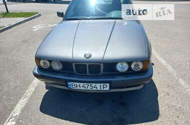 Седан BMW 5 Series 1991 в Одессе