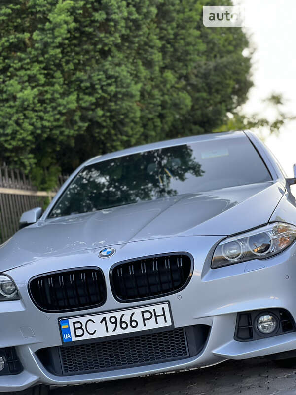 Седан BMW 5 Series 2015 в Львові