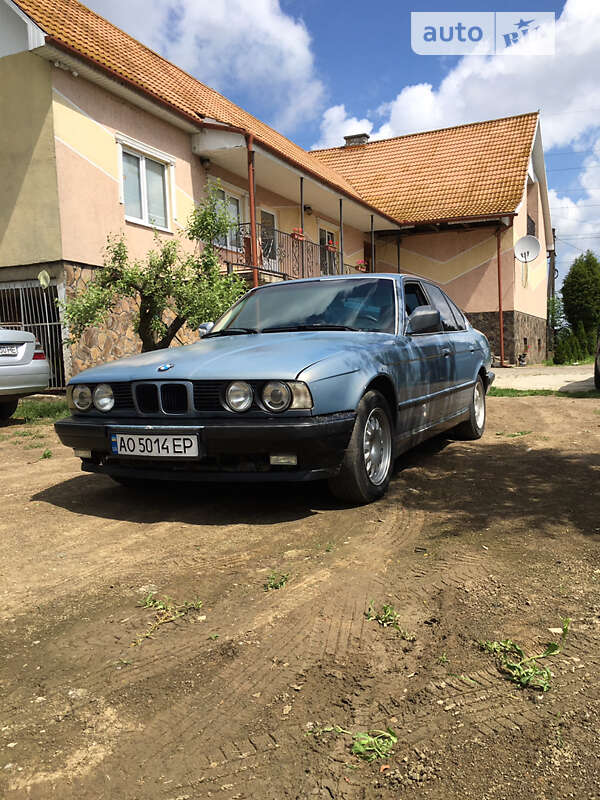 Седан BMW 5 Series 1990 в Чопе