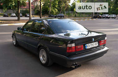 Седан BMW 5 Series 1993 в Буче