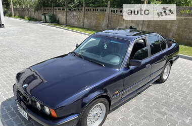 Седан BMW 5 Series 1995 в Бориславі