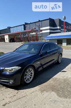 Седан BMW 5 Series 2011 в Львові