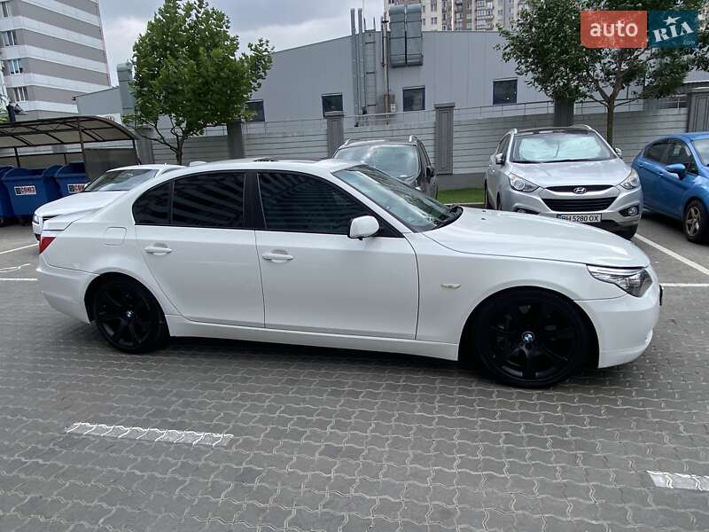 Седан BMW 5 Series 2008 в Одессе