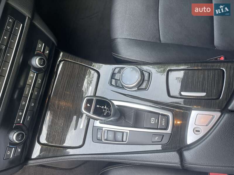 Седан BMW 5 Series 2014 в Львове