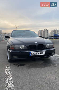 Седан BMW 5 Series 1998 в Киеве