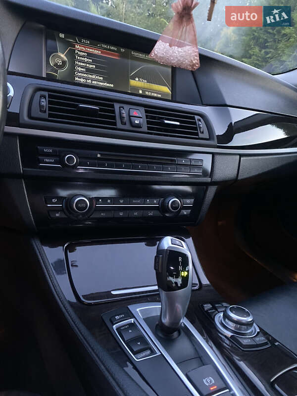 Седан BMW 5 Series 2013 в Стрию