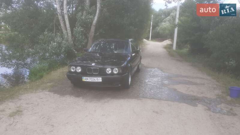 Седан BMW 5 Series 1990 в Житомире