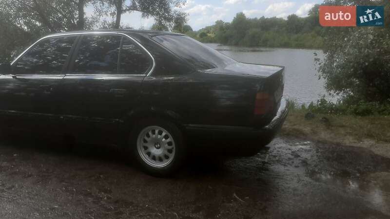 Седан BMW 5 Series 1990 в Житомире