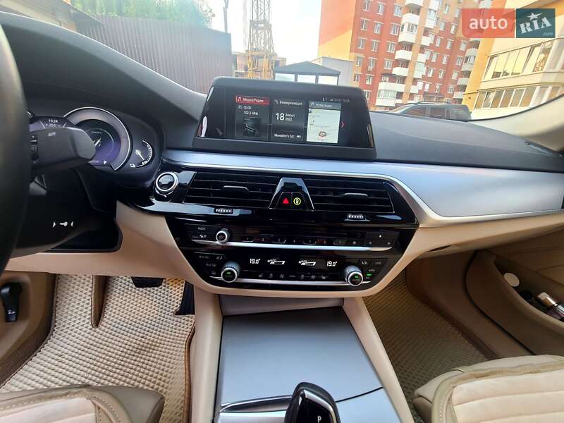Седан BMW 5 Series 2019 в Тернополе фото 16 Седан BMW 5 Series 2019 в Тернополе