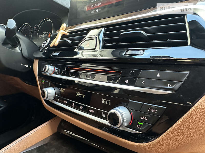 Седан BMW 5 Series 2017 в Тячеве