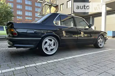 BMW 5 Series 1985