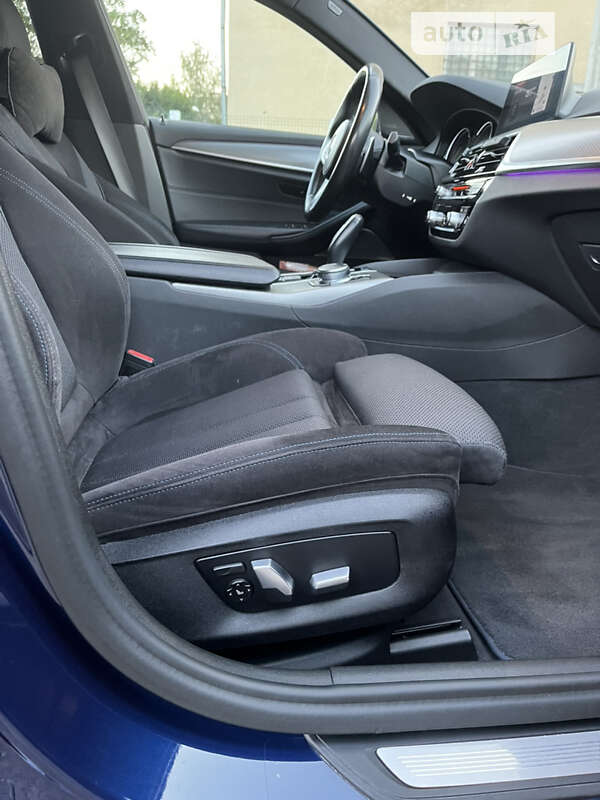 Седан BMW 5 Series 2017 в Львове