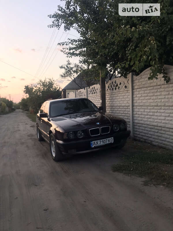 Седан BMW 5 Series 1995 в Харькове