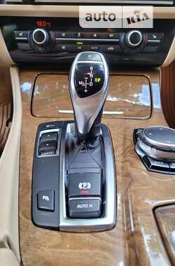 Седан BMW 5 Series 2013 в 