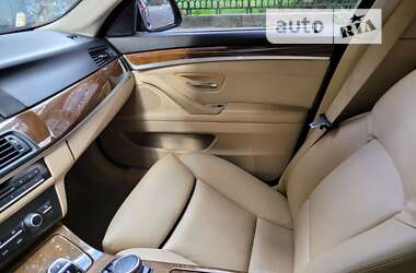 Седан BMW 5 Series 2013 в 