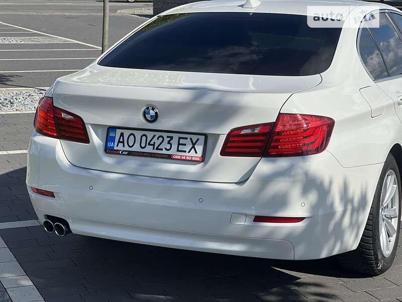 Седан BMW 5 Series 2016 в Мукачево