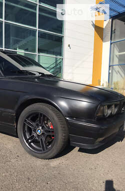 Седан BMW 5 Series 1988 в 