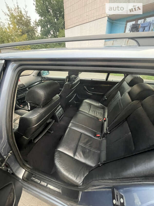 Універсал BMW 5 Series 2000 в Сарнах