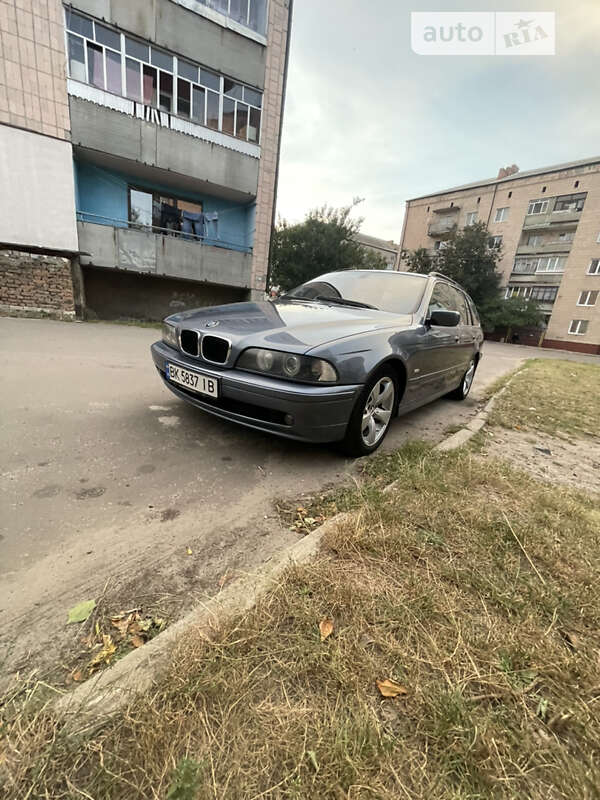 Універсал BMW 5 Series 2000 в Сарнах