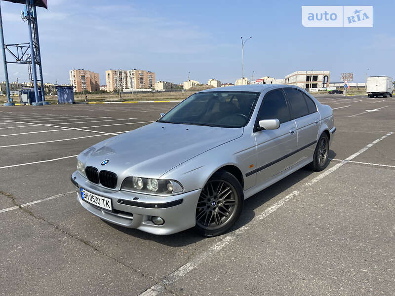 Седан BMW 5 Series 2000 в 