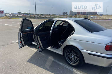 Седан BMW 5 Series 2000 в 