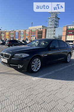 Седан BMW 5 Series 2013 в Львові