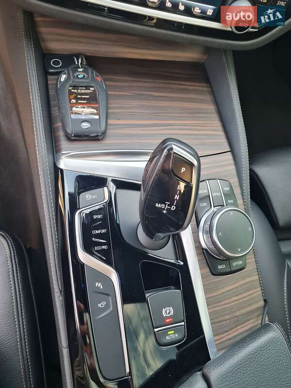 Седан BMW 5 Series 2017 в Києві