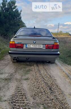 Седан BMW 5 Series 1992 в Владимир-Волынском