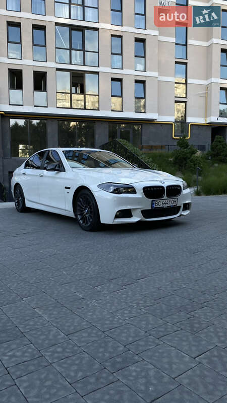 Седан BMW 5 Series 2010 в Львові