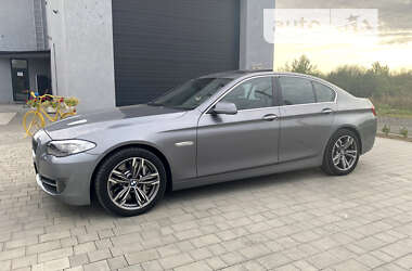 Седан BMW 5 Series 2013 в Виноградові