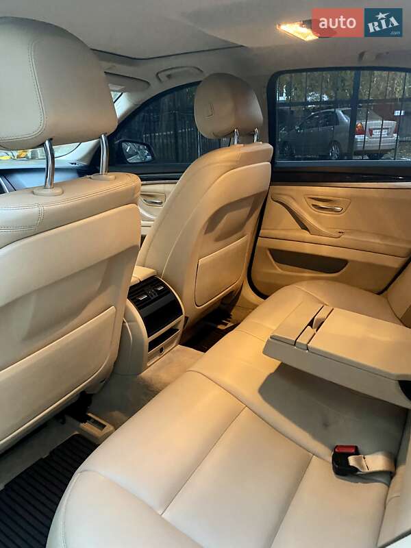 Седан BMW 5 Series 2015 в Києві