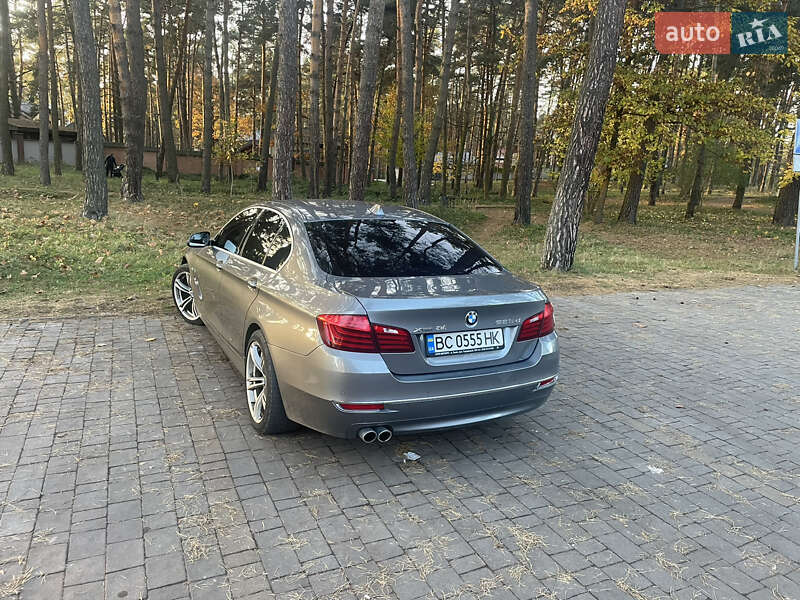 Седан BMW 5 Series 2013 в Львове