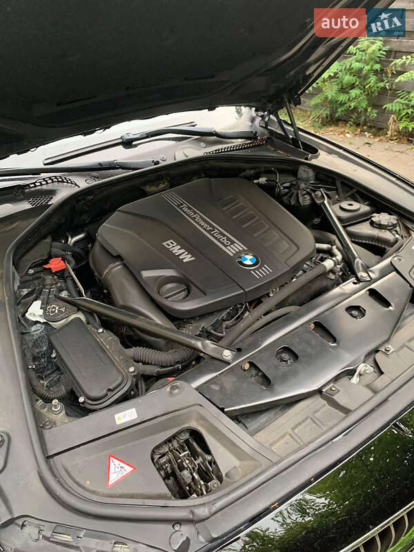 Седан BMW 5 Series 2013 в Чернівцях