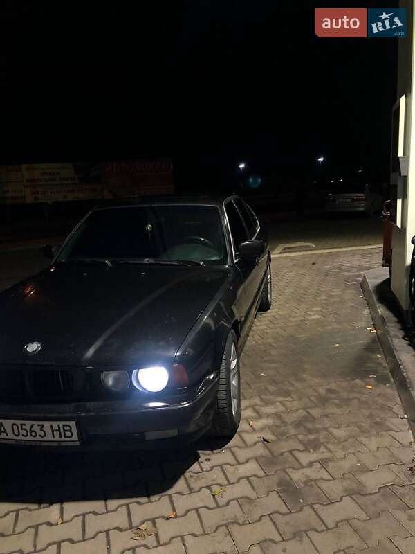 Седан BMW 5 Series 1995 в Первомайске