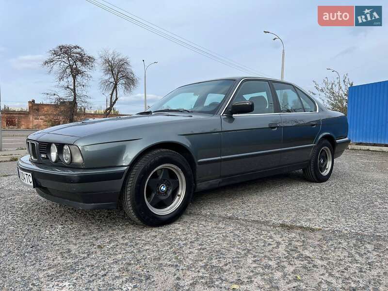 Седан BMW 5 Series 1989 в Одессе
