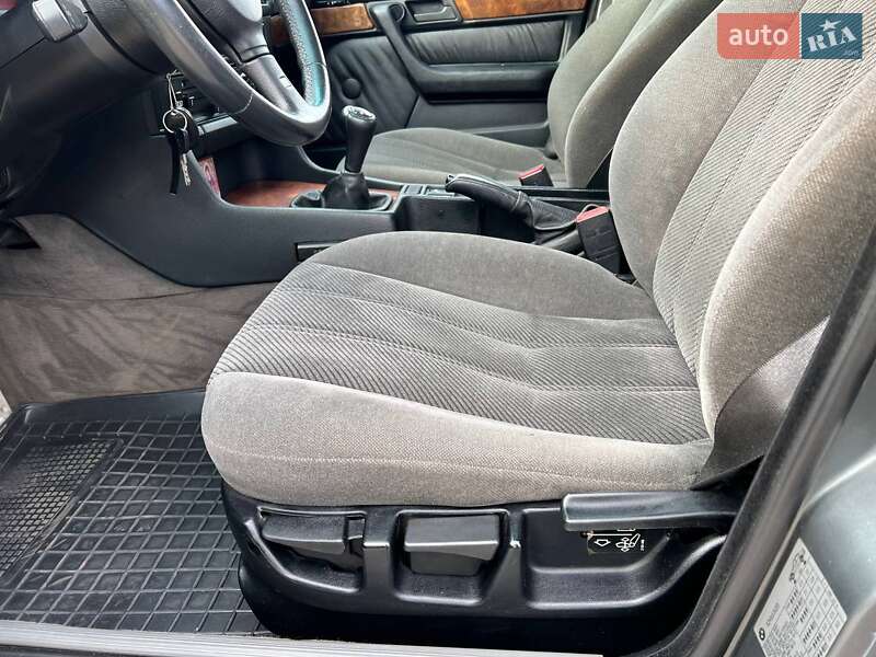 Седан BMW 5 Series 1989 в Одессе