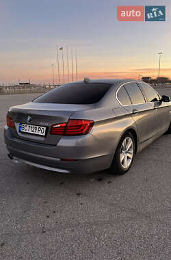 Седан BMW 5 Series 2012 в 