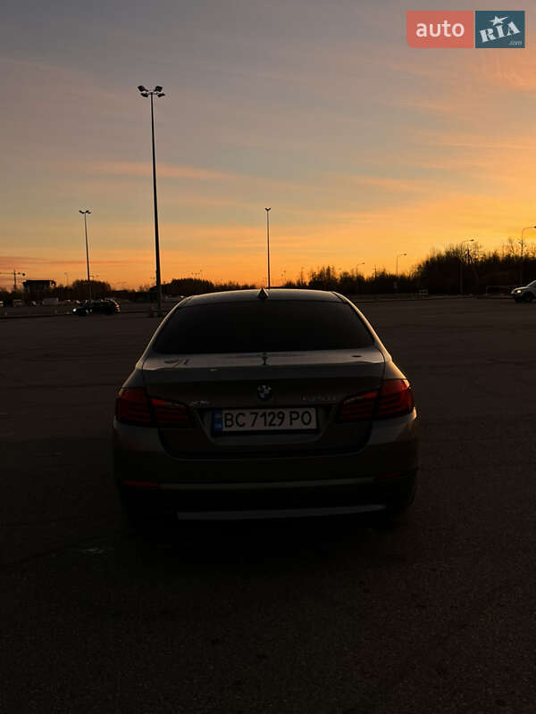 Седан BMW 5 Series 2012 в Львове фото 23 Седан BMW 5 Series 2012 в Львове