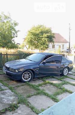 Седан BMW 5 Series 2002 в Глыбокой