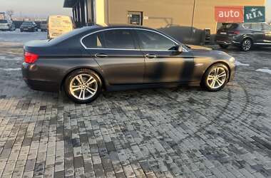 Седан BMW 5 Series 2012 в Хусте