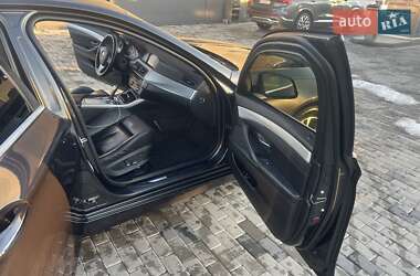 Седан BMW 5 Series 2012 в Хусте