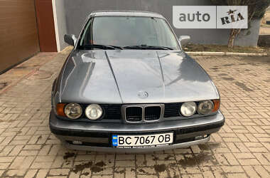 Седан BMW 5 Series 1990 в Стрые