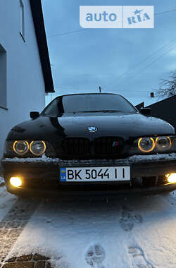 Седан BMW 5 Series 2000 в Владимирце