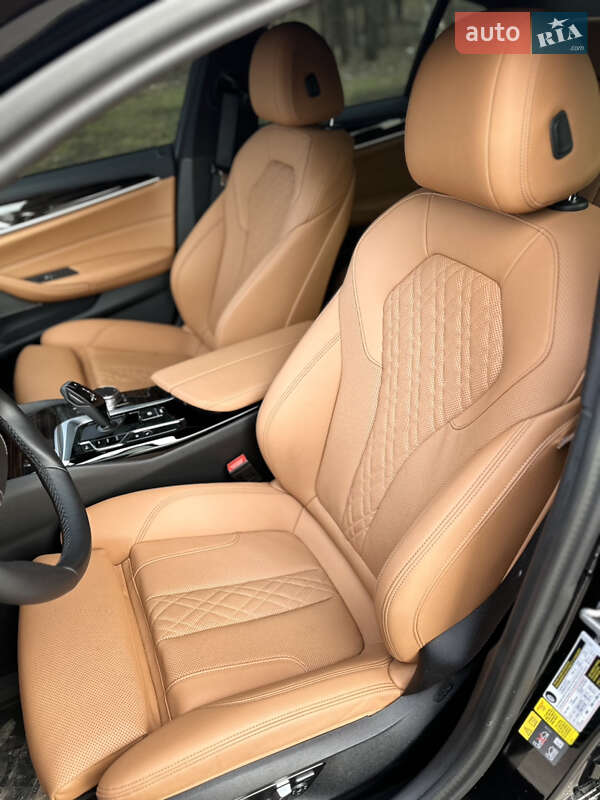 Седан BMW 5 Series 2022 в Запорожье