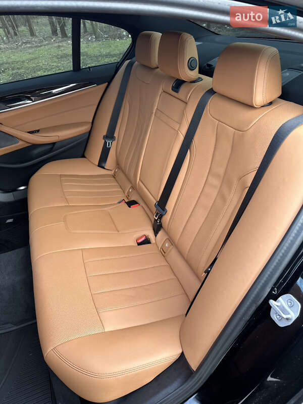 Седан BMW 5 Series 2022 в Запорожье