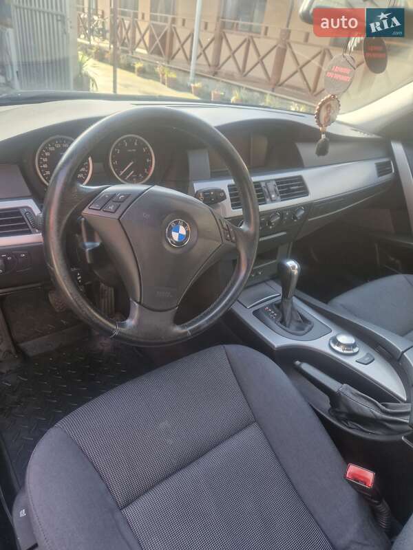 Седан BMW 5 Series 2004 в Ужгороде