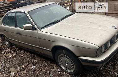 Седан BMW 5 Series 1990 в Киеве