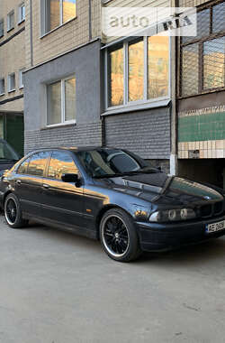 Седан BMW 5 Series 1998 в Кривом Роге